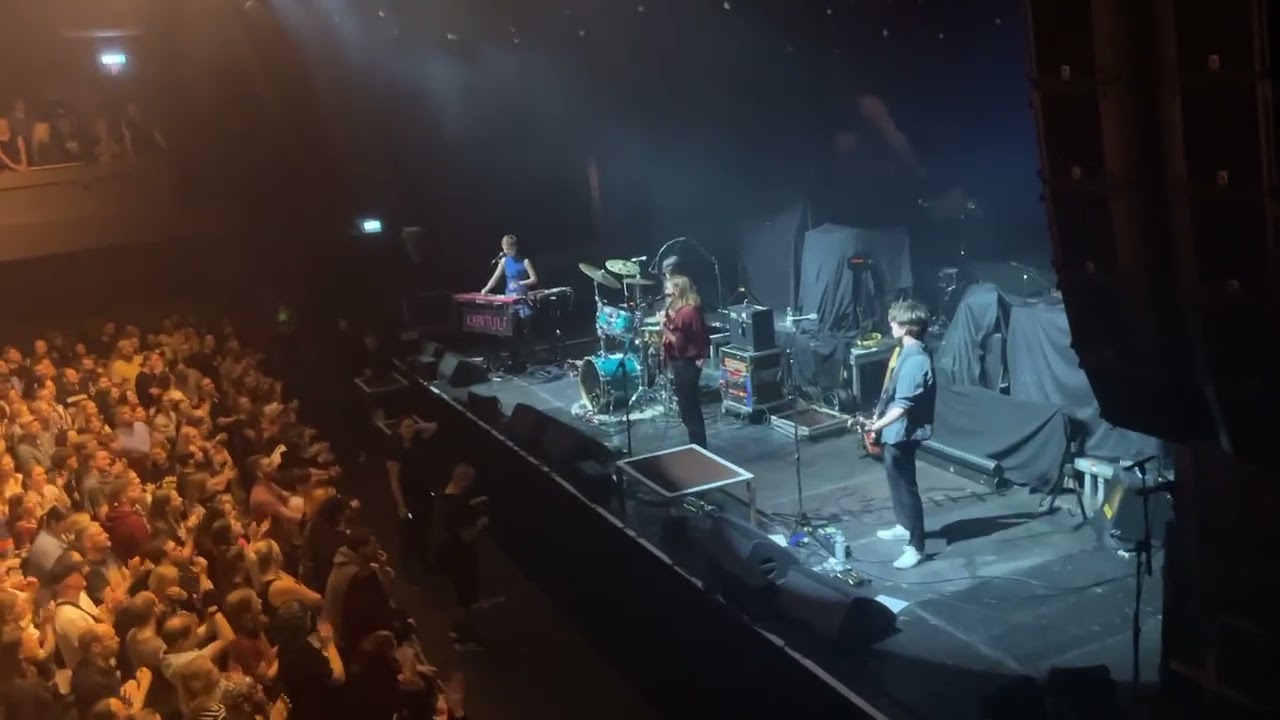 KAPA TULT live Columbiahalle Berlin 2025 (Teil 1/3) MADSEN-Vorband - Ansage Sascha