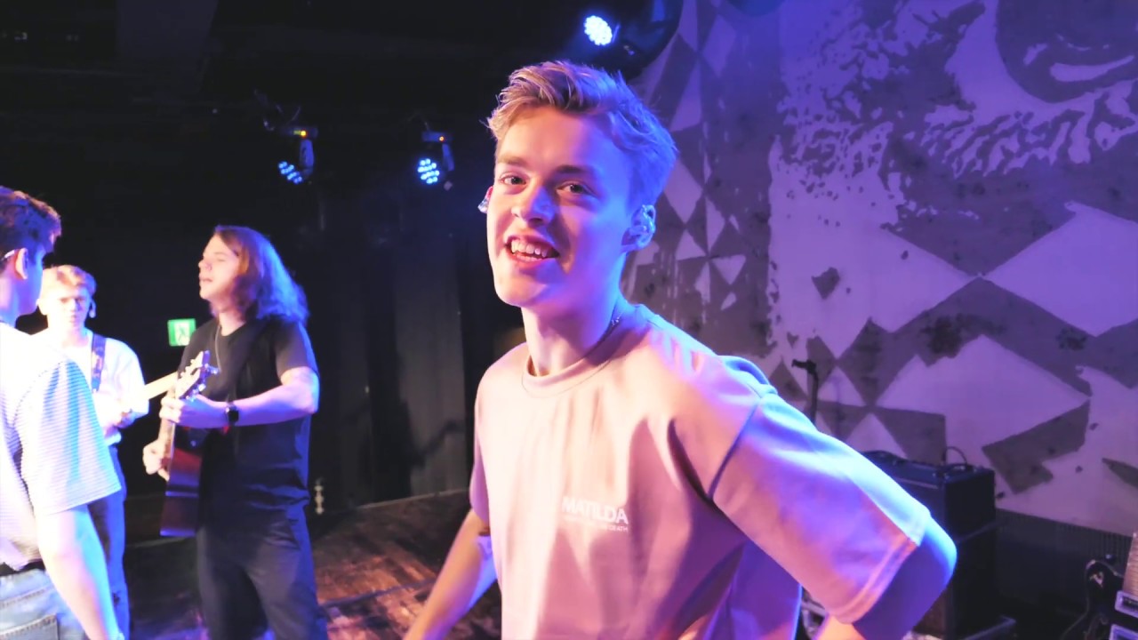 A day in the life of Reece, SEOUL - New Hope Club