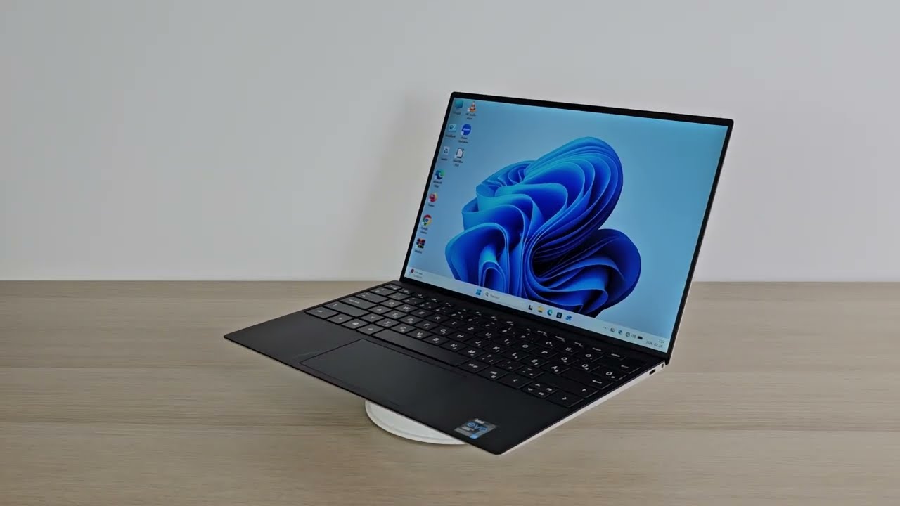 Dell XPS 13 9310 + Iris Laptop / i7-1165G7 / 8GB RAM / 256GB SSD / Érintőképernyős / Magyar bill.