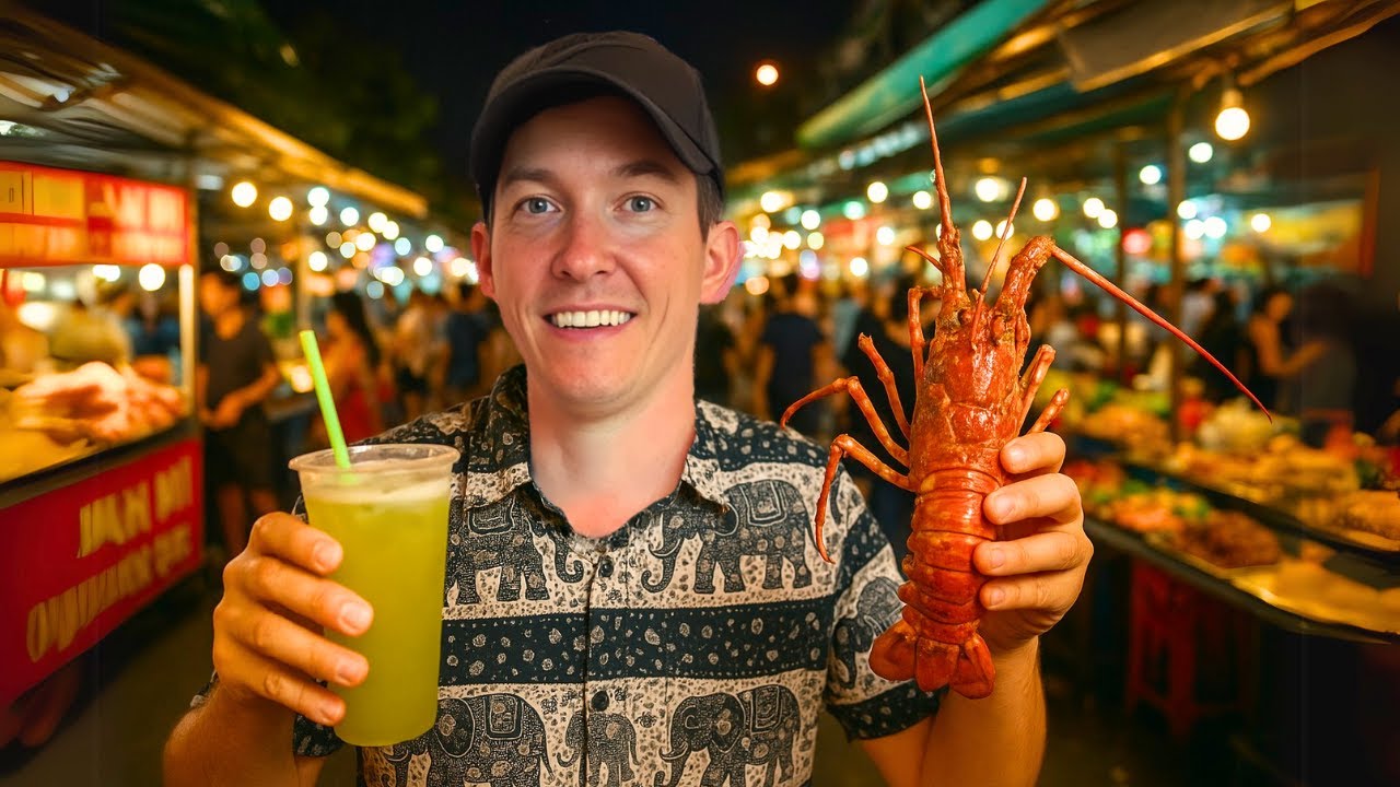 Street Food Paradise In Da Nang Vietnam! (Son Tra Night Market)
