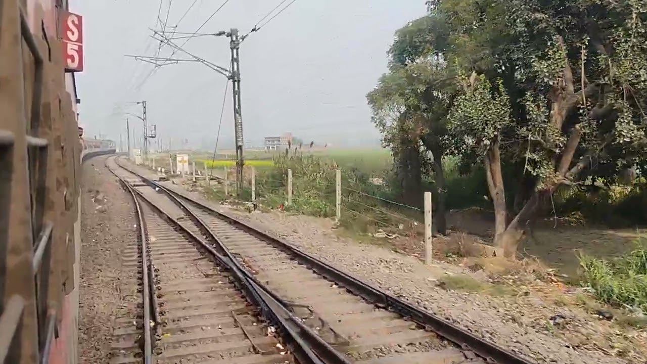 Howrah to benaras Doon express train journey 2026
