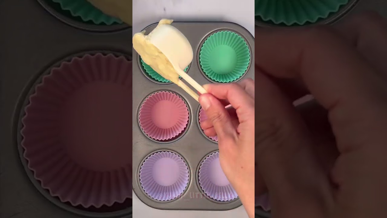 MUFFIN ALLA BANANA! 🧁🍌 Ingredienti (per 6 muffin) &bull; 2 banane piccole molto mature (circa 200g) &ndash;