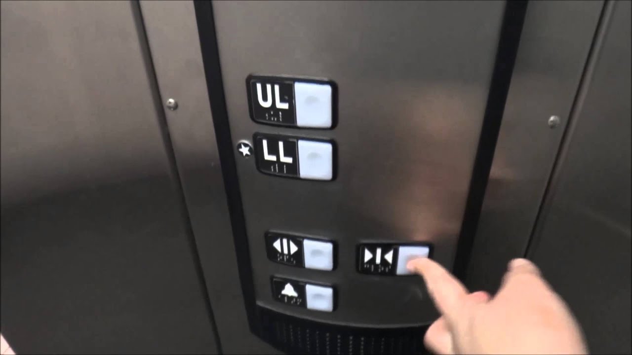 Schindler HT 330A Hydraulic Elevator @ Kohl's, Shoppes at Farmington Valley, Canton, CT