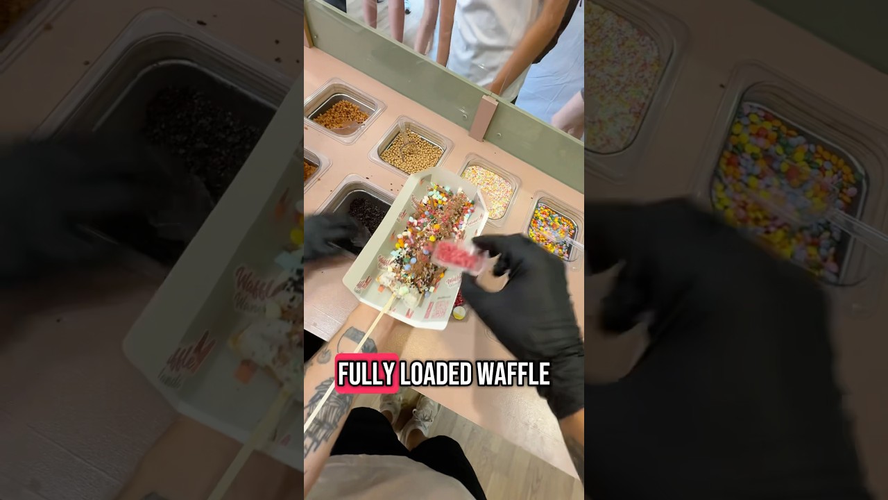 UNLIMITED TOPPINGS 😅😍 #wafflewands #waffleshop #wafflesonastick