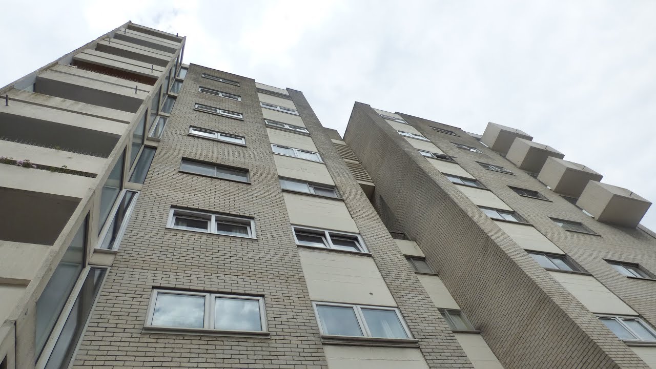 Everything about this housing estate is nice apart from the lift