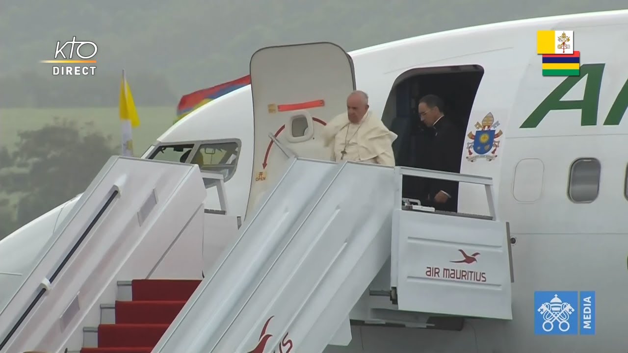 Arrivée du pape François à Maurice