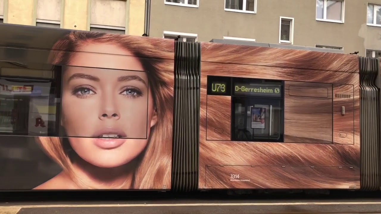 Straßenbahnen rund um die Haltestelle Karolingerplatz in Düsseldorf - März 2018
