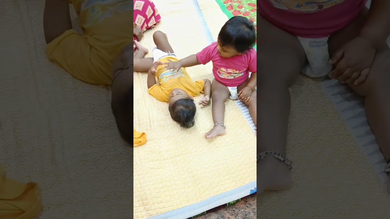 మా పాపకు తమ్ముడంటే ప్రాణం 👫 twins babies Mini Vlog