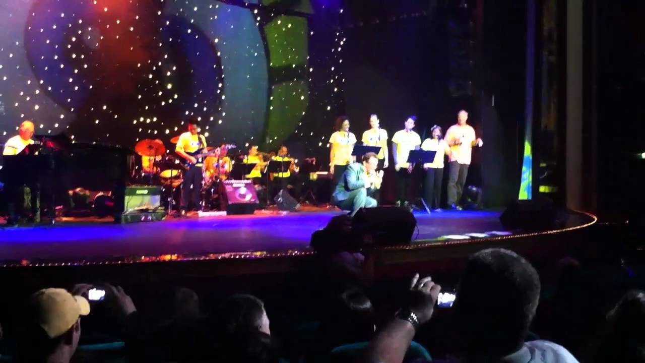 Tom Kenny sings 