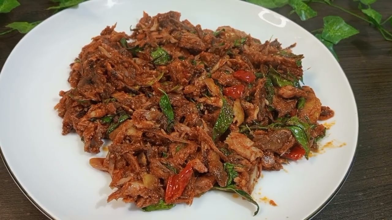 MEMASAK IKAN TONGKOL SUWIR KEMANGI PEDAS