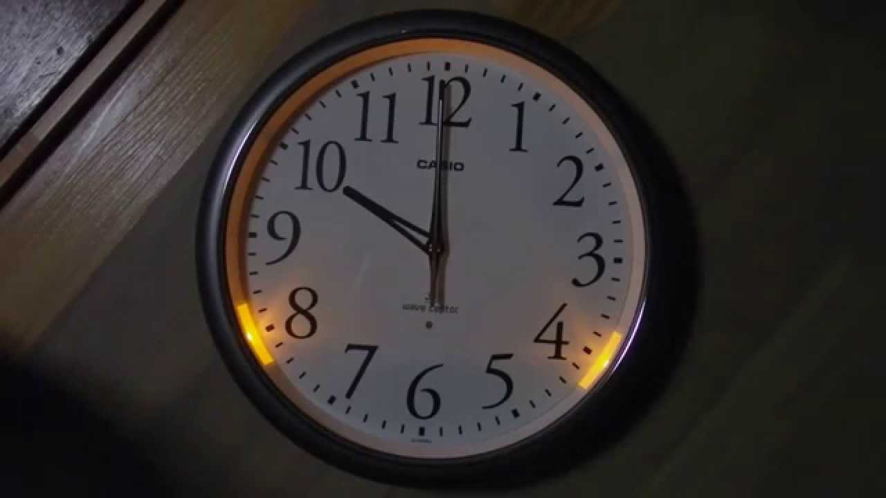 IQ-1050NJ-8JF （CASIO 電波壁掛け時計）