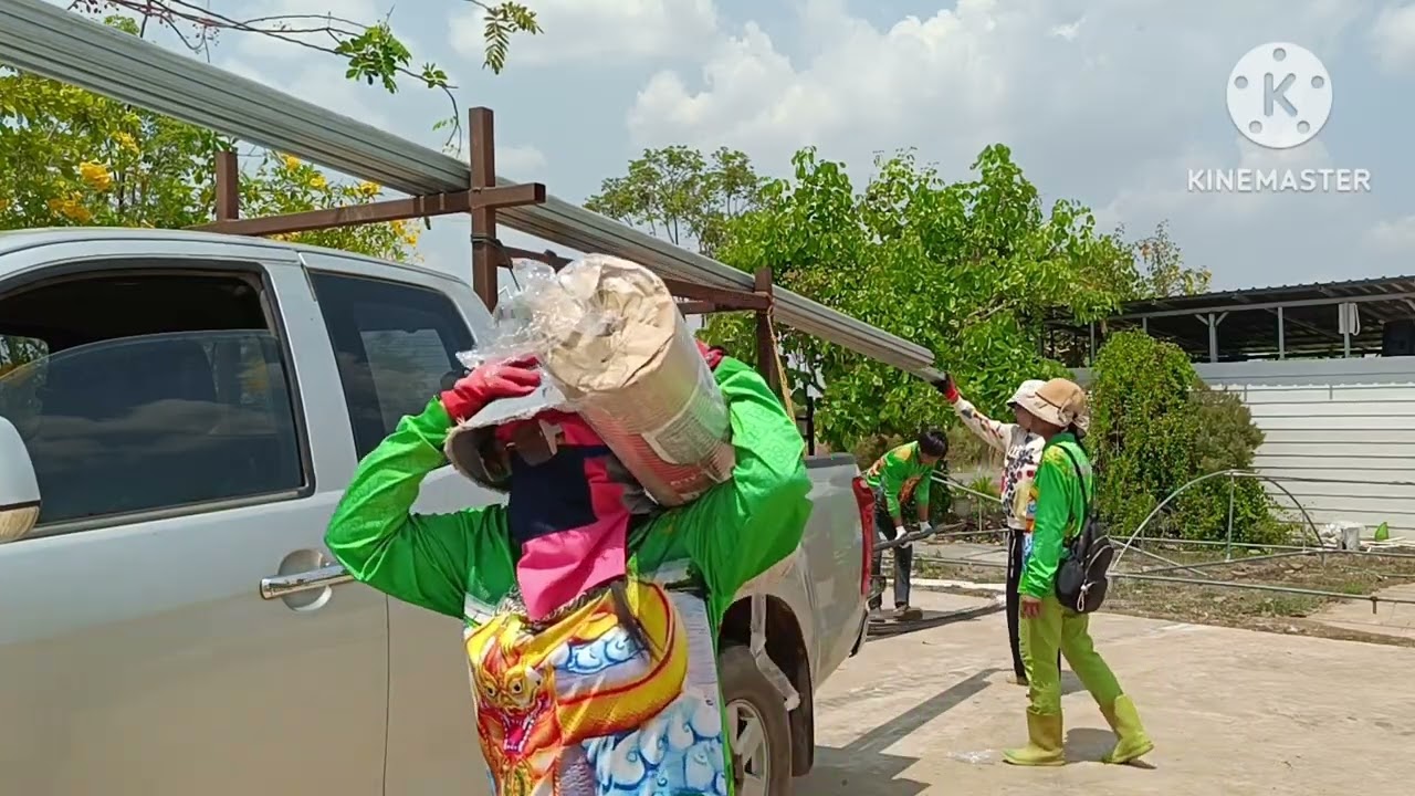 สั่งของให้ทีมช่าง..ต้องรีบขนลง..