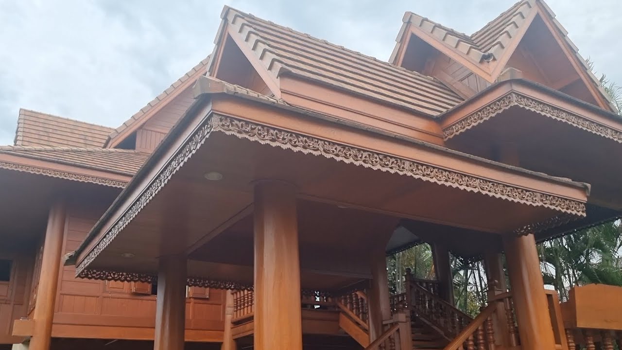 ขายบ้านเรือนไทยไม้สัก ติดแม่น้ำขาน​เนื้อที่​ ​1-1-34 ไร่ ราคา 24 ล้าน​ อ.สันป่าตอง​ จ.เชียงใหม่​