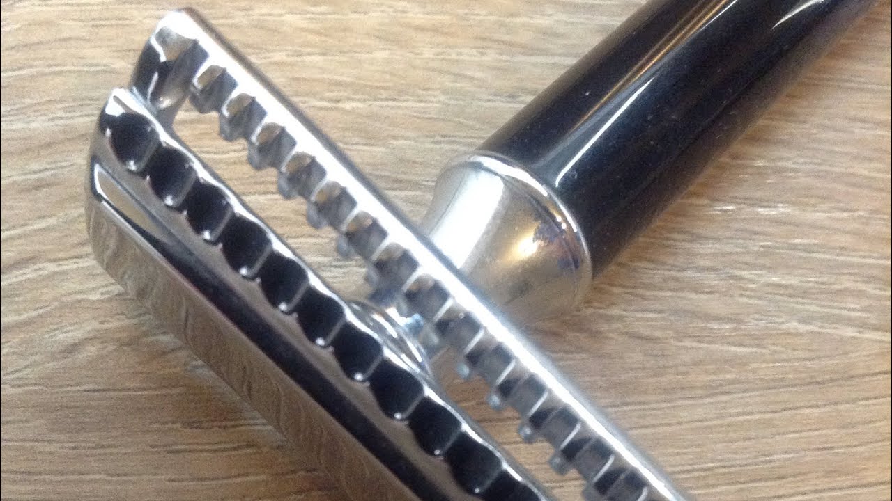 The Razorock German 37 Slant Bar Razor