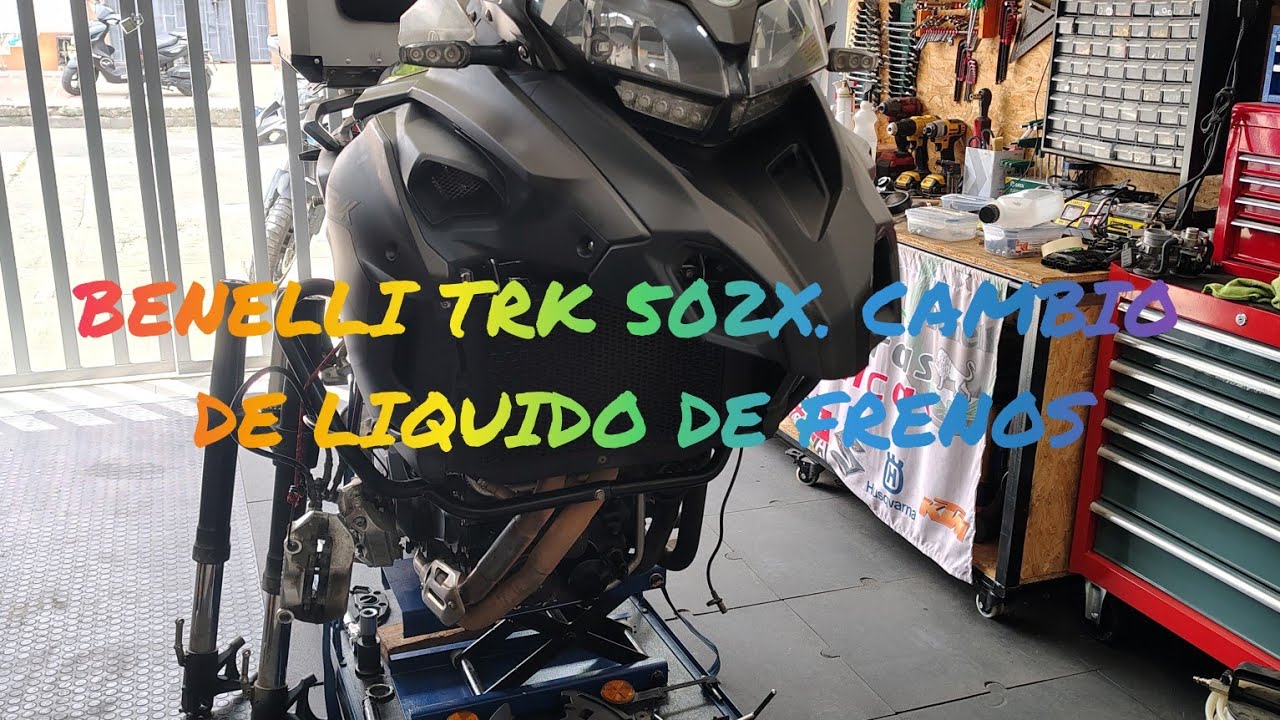 BENELLI TRK 502 CAMBIO LIQUIDO DE FRENOS CON ESCANNER. OJITO DATOS INPORTANTES