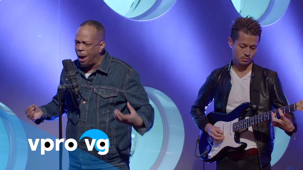 Mike Yung Metro Singer - Unchained Melody (live)