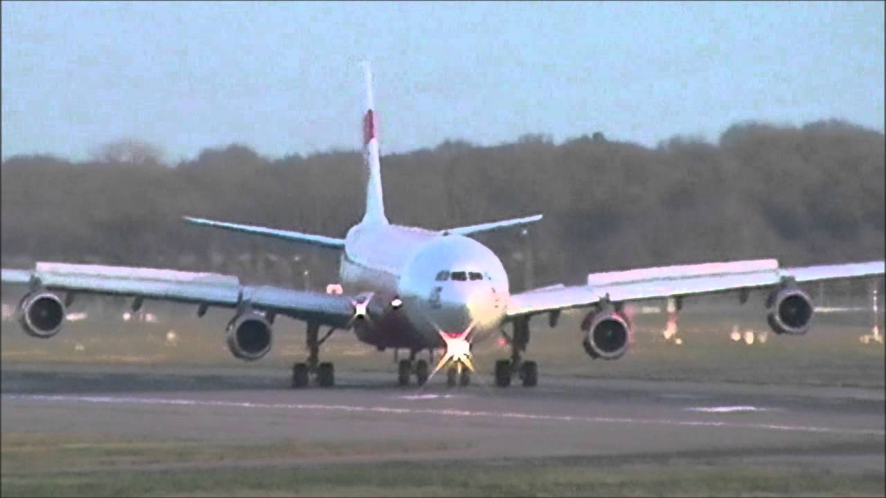 Planes at Gatwick Airport LGW | 07/01/12