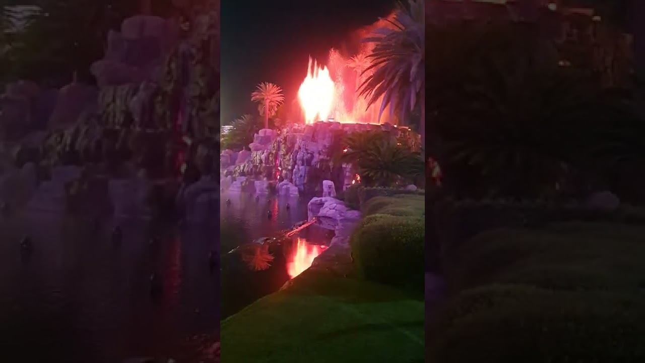The Mirage Hotel - Volcano Show