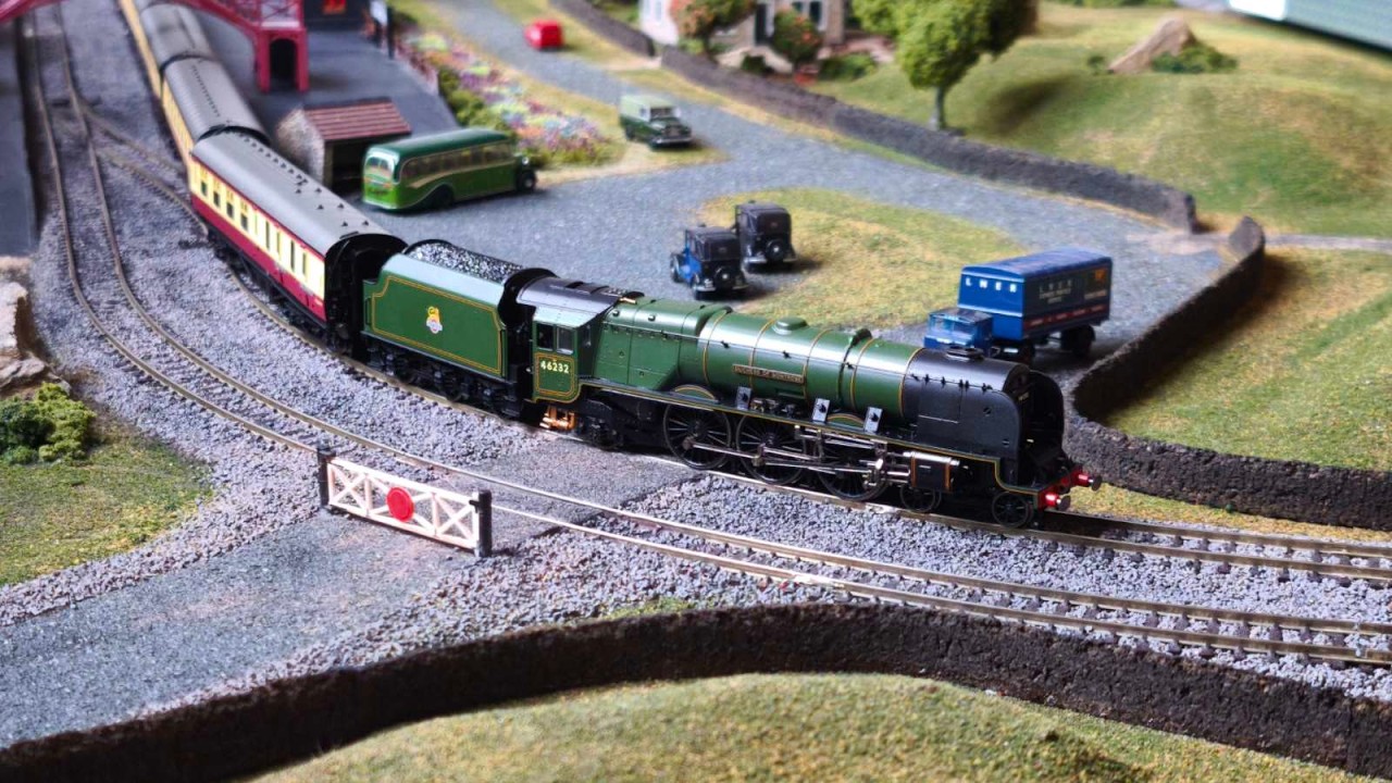 TT 120 Layout Update: Narrowing the Road