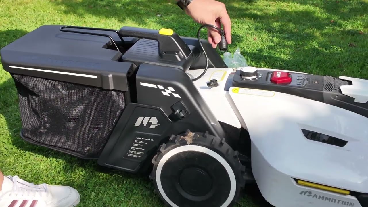 Test accessoires Yuka 1000 : Garage Standard & Sweeper Kit, utiles ou gadgets ?