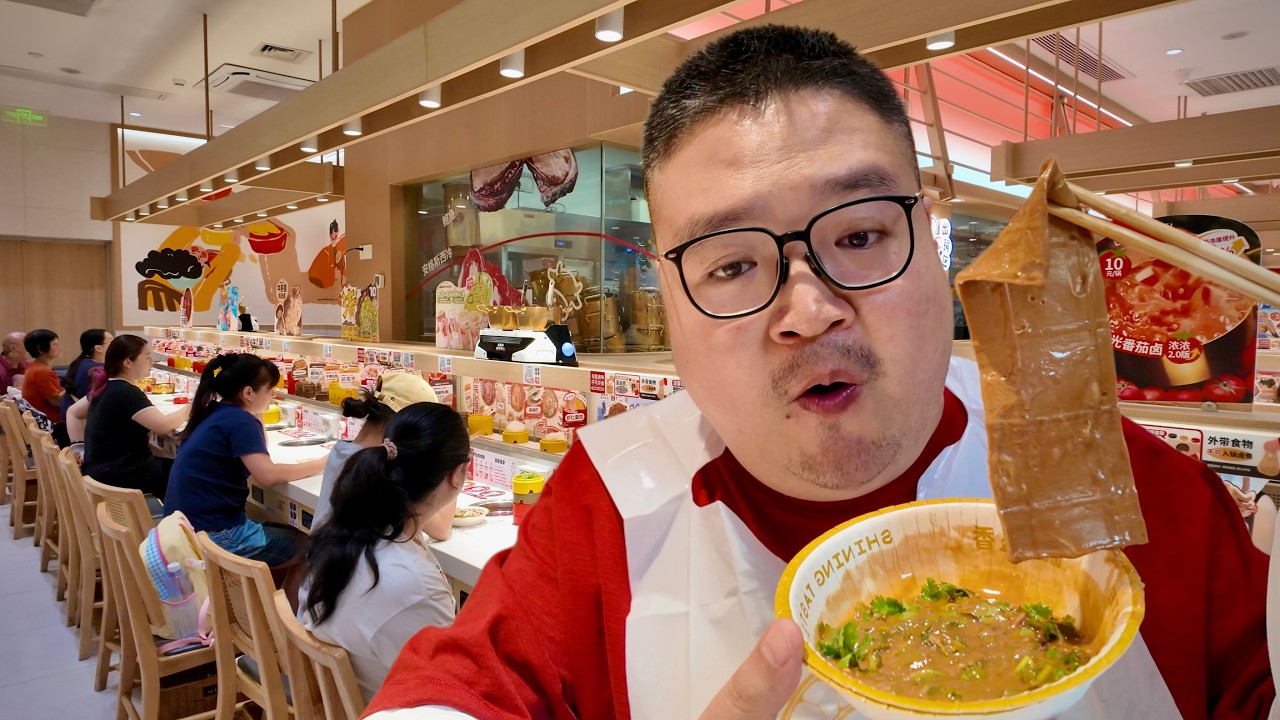 I Tried the No. 1 Food Chain Restaurant in China 🇨🇳