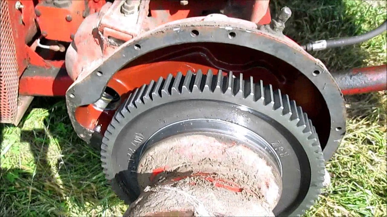 MF 510 Combine rebuild Part 3 of 10