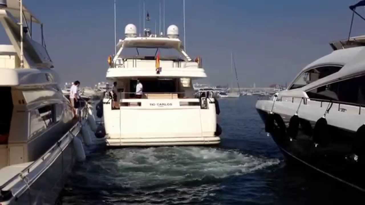 Atraque yate en Puerto Banús