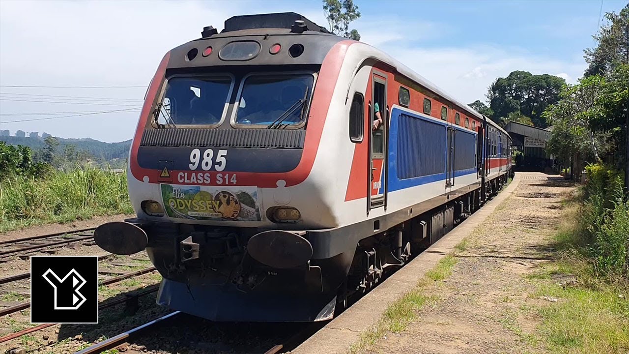 Train Leaving Diyatalawa Railway Station - Class S14 985 in Motion