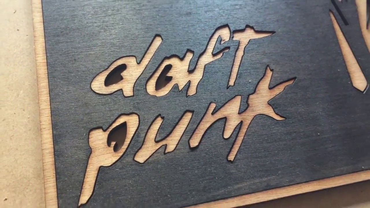 Marqueterie bois Daft Punk -  Be maker
