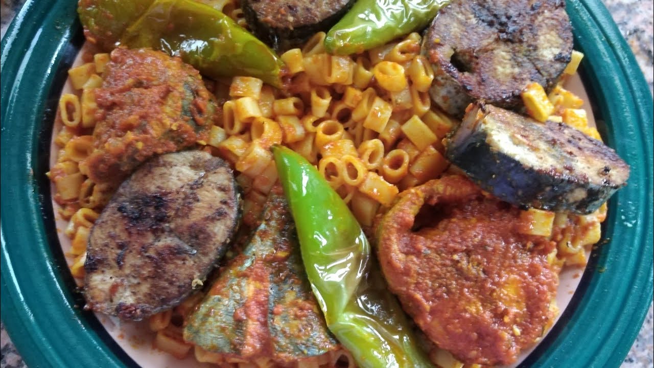 مقرونة بالحوت (السمك) التونة (التن) 🐟في عشرة دقايق تحضر مشخشخة والبنة عالمية😋
