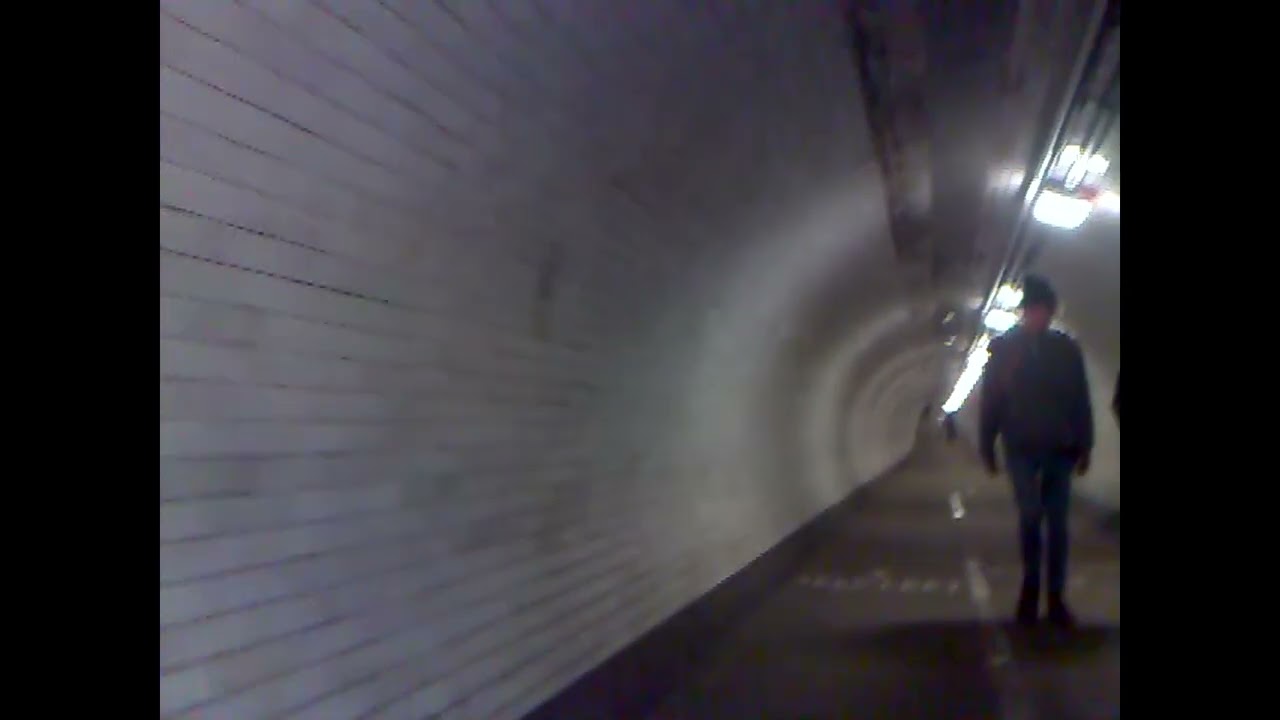 250714 HWJ ujo - boxed in