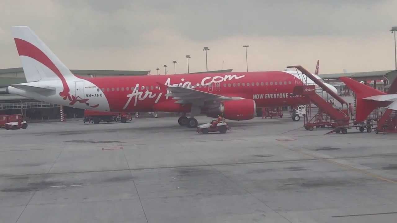 Air Asia Take Off - Kuala Lumpur International Airport - LCCT