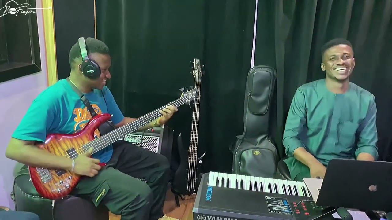 The Musicians made this Praise Medley so fast! Watch and see how they did it.