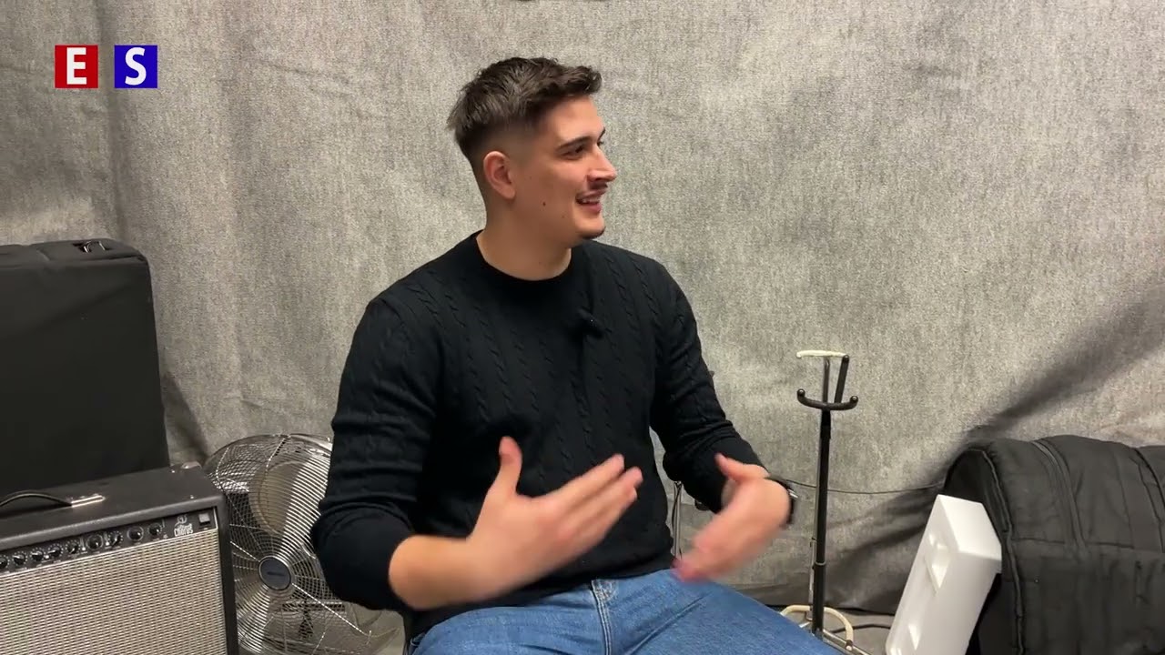 Pár perc zene, pár perc lélek rovatunkban Vörös Lászlóval beszélgettünk.