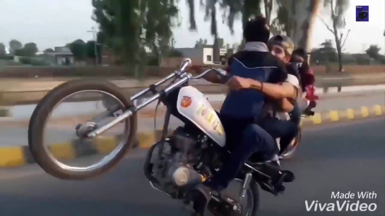 One wheeling with girls | Pakistani stunt | Share & Subscribe