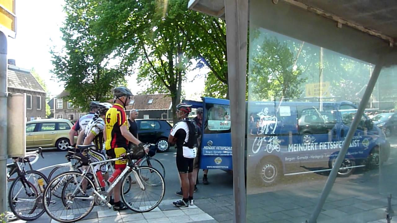 Hulpdienst tijdens de fietselfstedentocht 2012