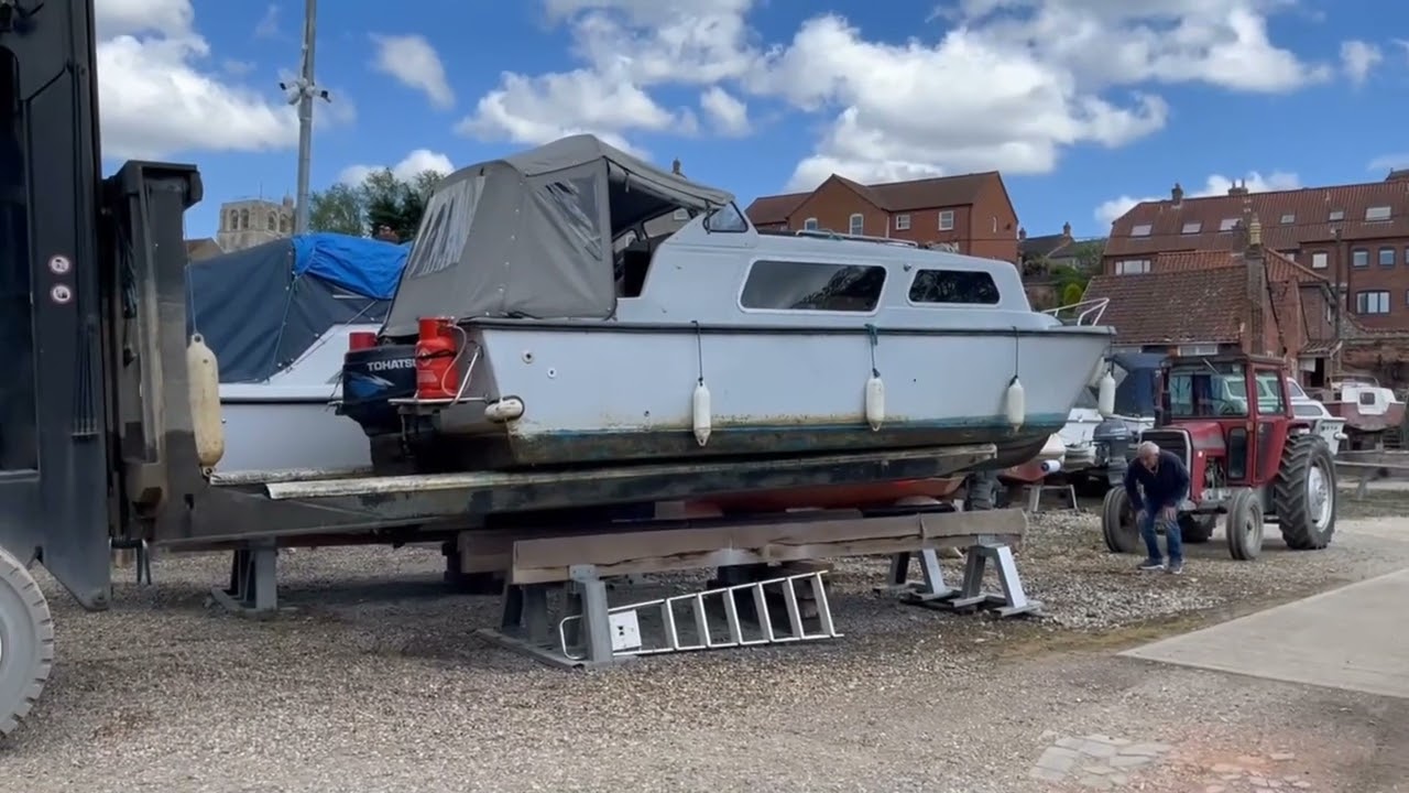 80. Antifouling and a bit of maintenance'