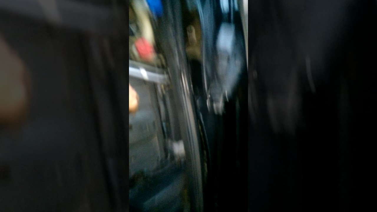 Entrando água no carro Cintroen aircross como resolver