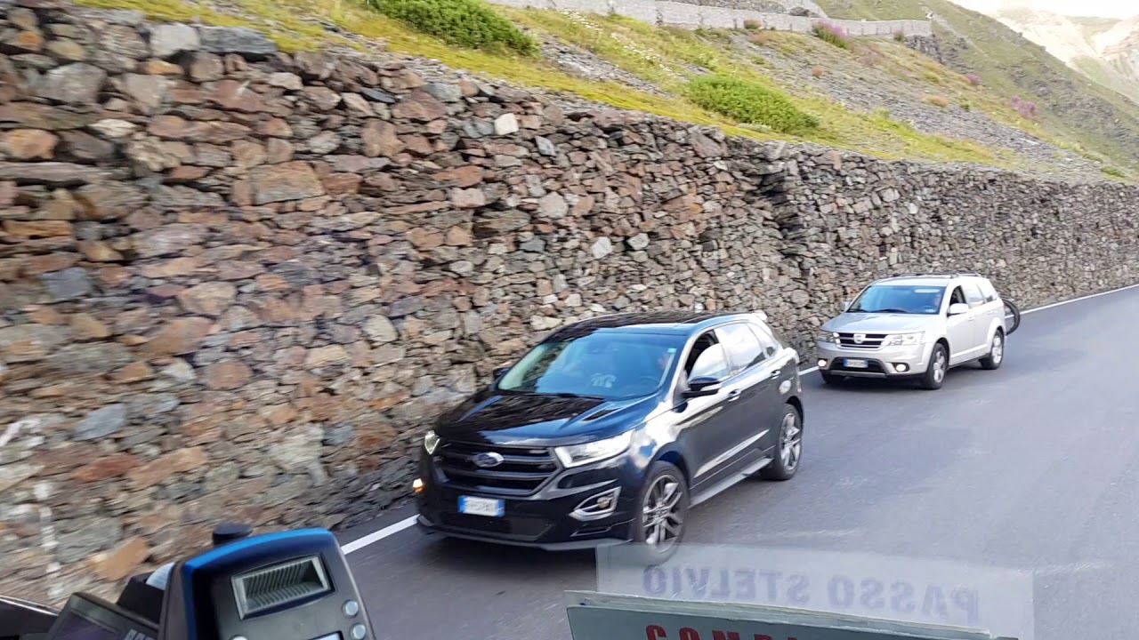 Busfahrt vom Stilfser Joch in Richtung Prad