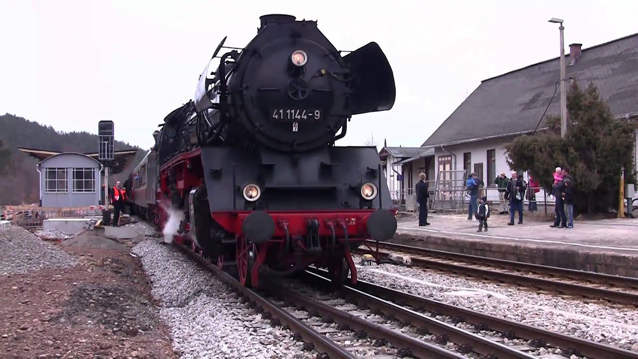 Dampflok 41.1144-9 van Eisenach naar Katzhütte 2013 Deel 1