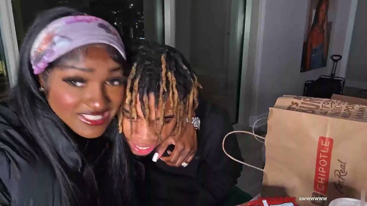 MY BESTIE Pulled Up With Chipotle😍… Then Started Playing In My Hair 😳🌯*DAY 11/30 