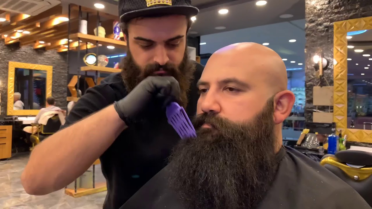 Olmayan Saçlarını Zorla Kestirdi!?