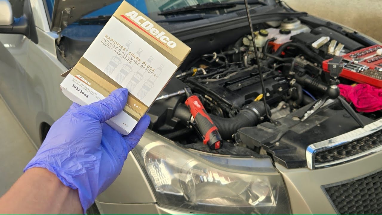 como cambiar las BUJIAS EN UN CHEVY CRUZE 2014 #chevy #chevroletcruze #chevycruze