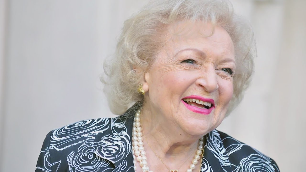 Oak Park residents remember city's Golden Girl, Betty White
