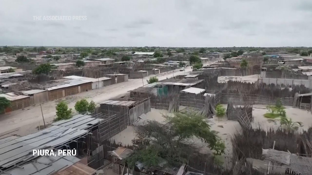 La mayor epidemia de dengue en Per&uacute; desnuda la pobreza y la falta de agua potable