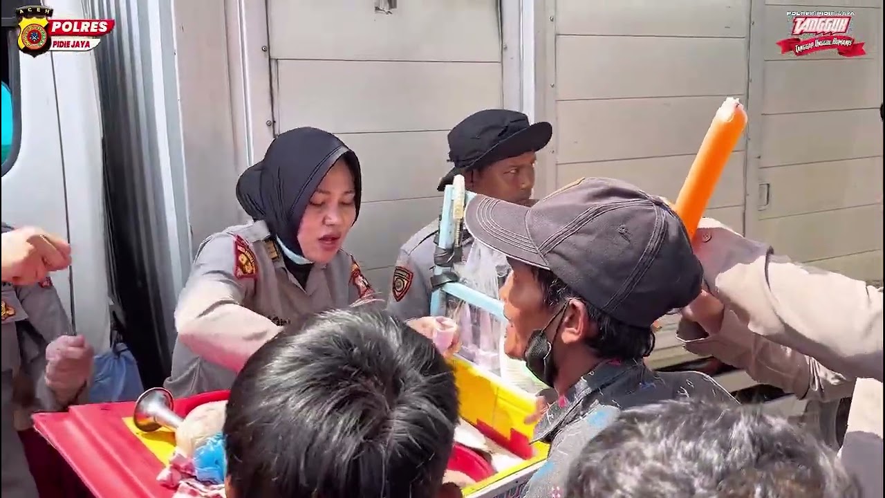 Kunjungan Bakti Sosial ibu-ibu Seruni Kabinet Merah Putih Pada Daerah Terdampak Bencana