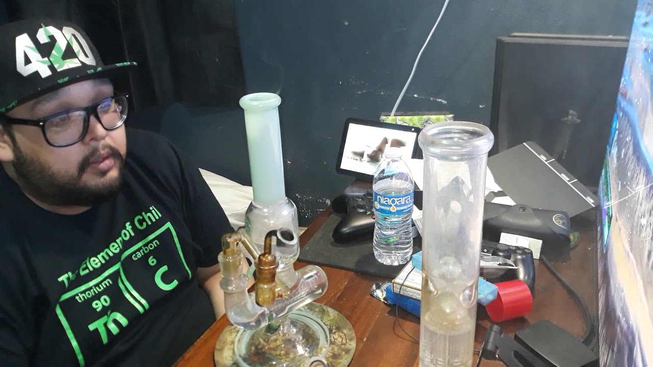 High temp & low temp Dab out of a bong