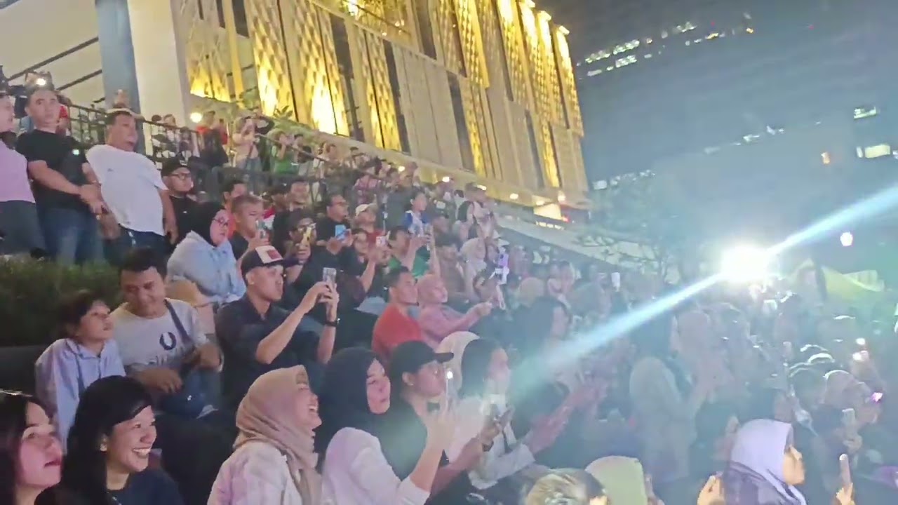 Ungu - Para Pencarimu live at Anjungan Sarinah