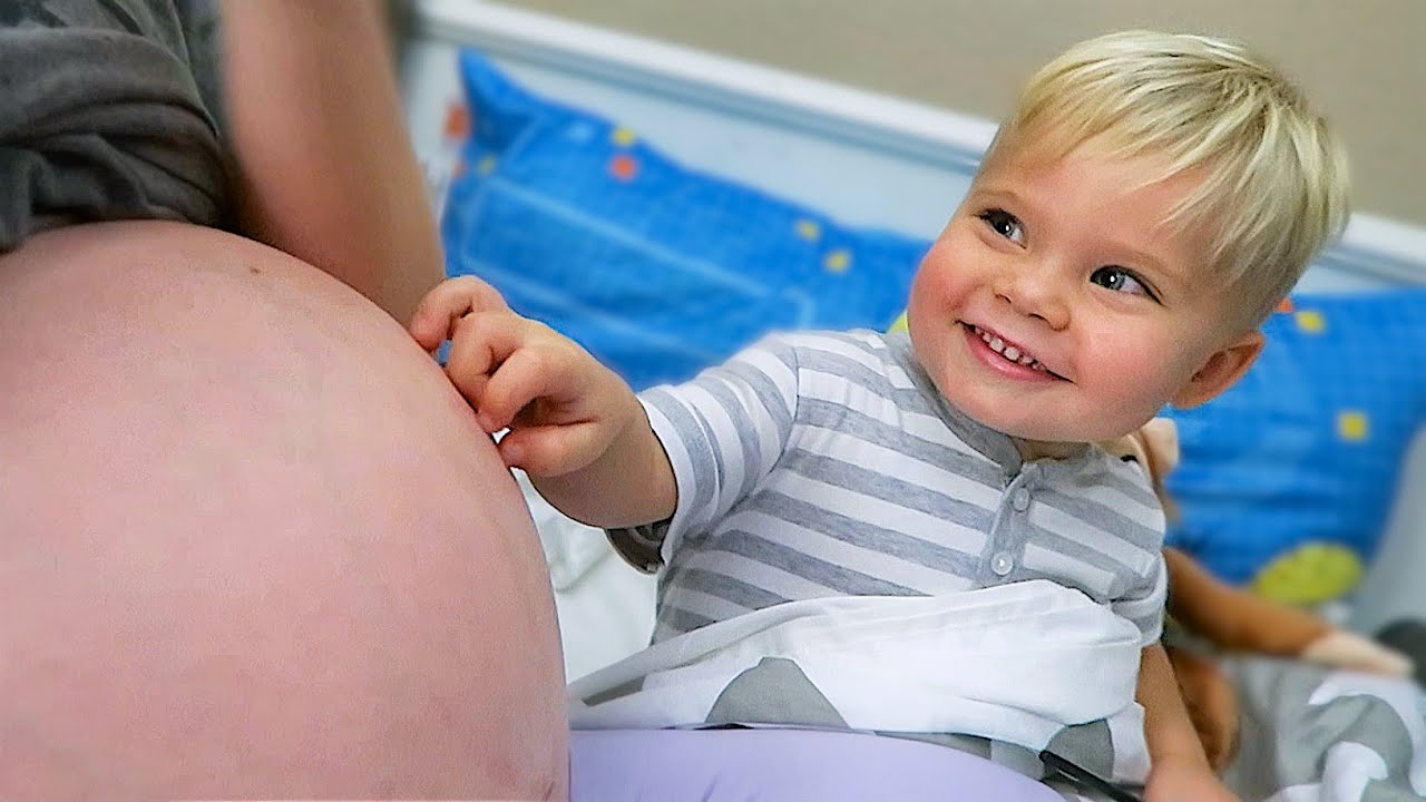 PREGNANT BELLY TICKLES!