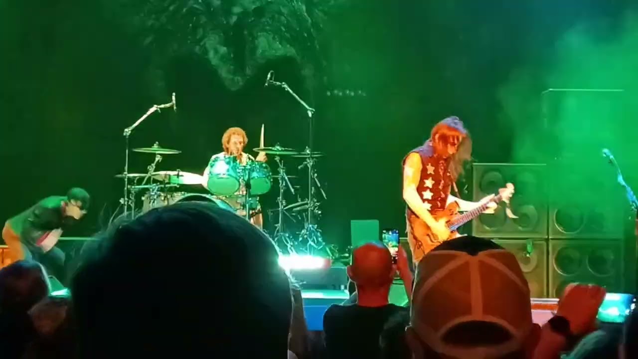 Extreme - It ('s a Monster) / Decadence Dance - Taft Theater - Cincinnati - 24Sep2024